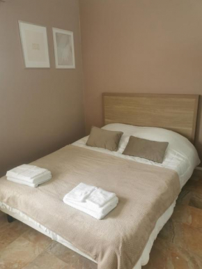 Appartement 3 , DISNEYLAND - PARKING GRATUIT - MAISON DES PLATANES